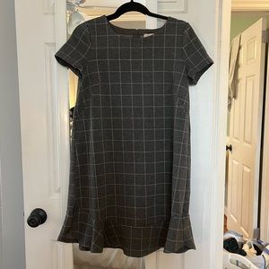 Loft shift dress with ruffle hem - gray & pink, 8 petite. Only worn twice!